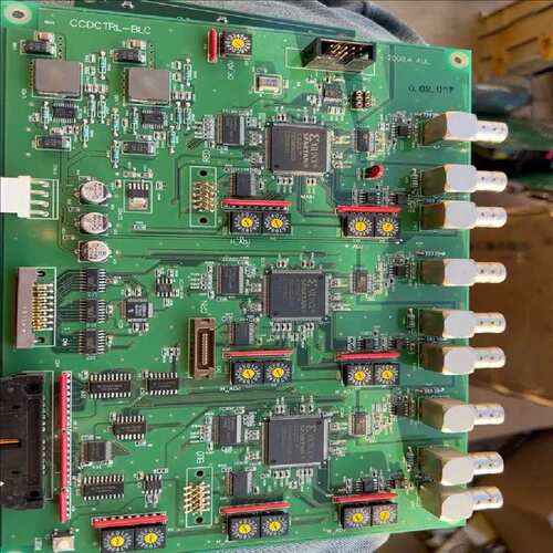 议价XILINX XC3S250E开发板一张上面有3个芯片2(电子）