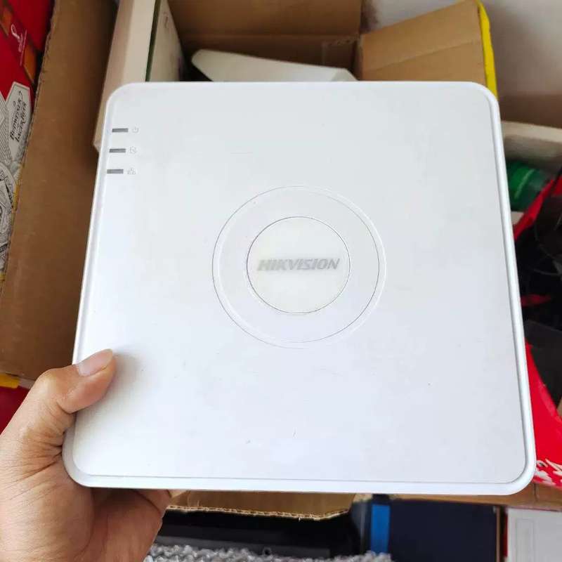 议价HIKVISION/7804nf1(b) 4路硬盘录