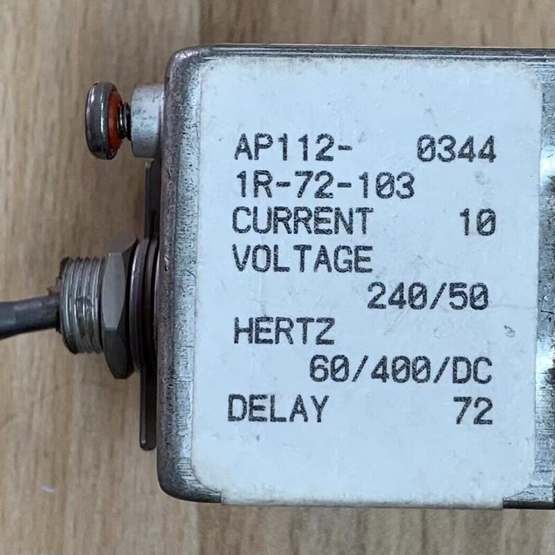 议价进口Airpax开关,AP112-1R-72-103,,可直拍。