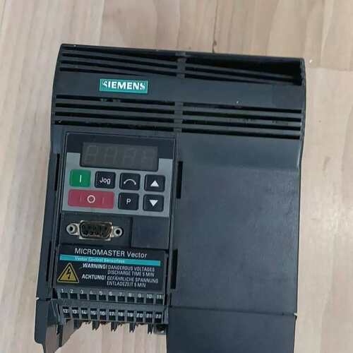 议价变频器6SE3217-3DB40 实拍如