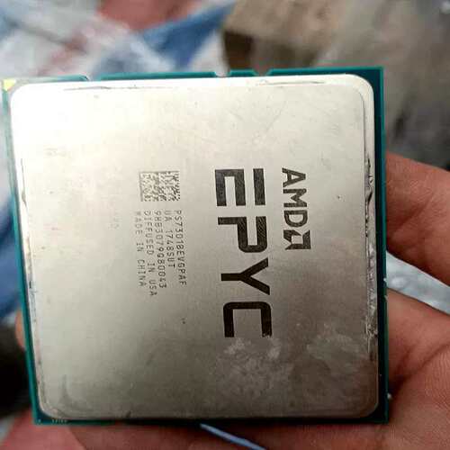 议价AMDEPYC7551CPU，32核心64执行绪，主频2