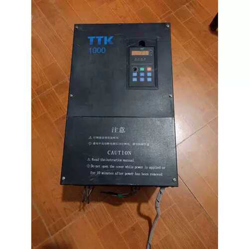 议价变频器 TTK1000 TTK1000-4T0220G/0300P 22KW/30KW 实物图