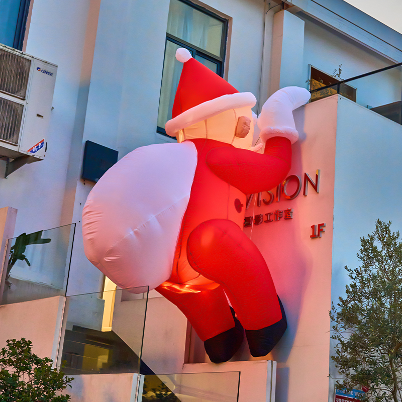 爬墙圣诞老人充气模卡通不倒翁