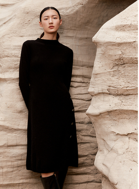 ELLASSAY歌力思2025冬季新款绵羊毛长袖针织连衣裙女EWD344M03100