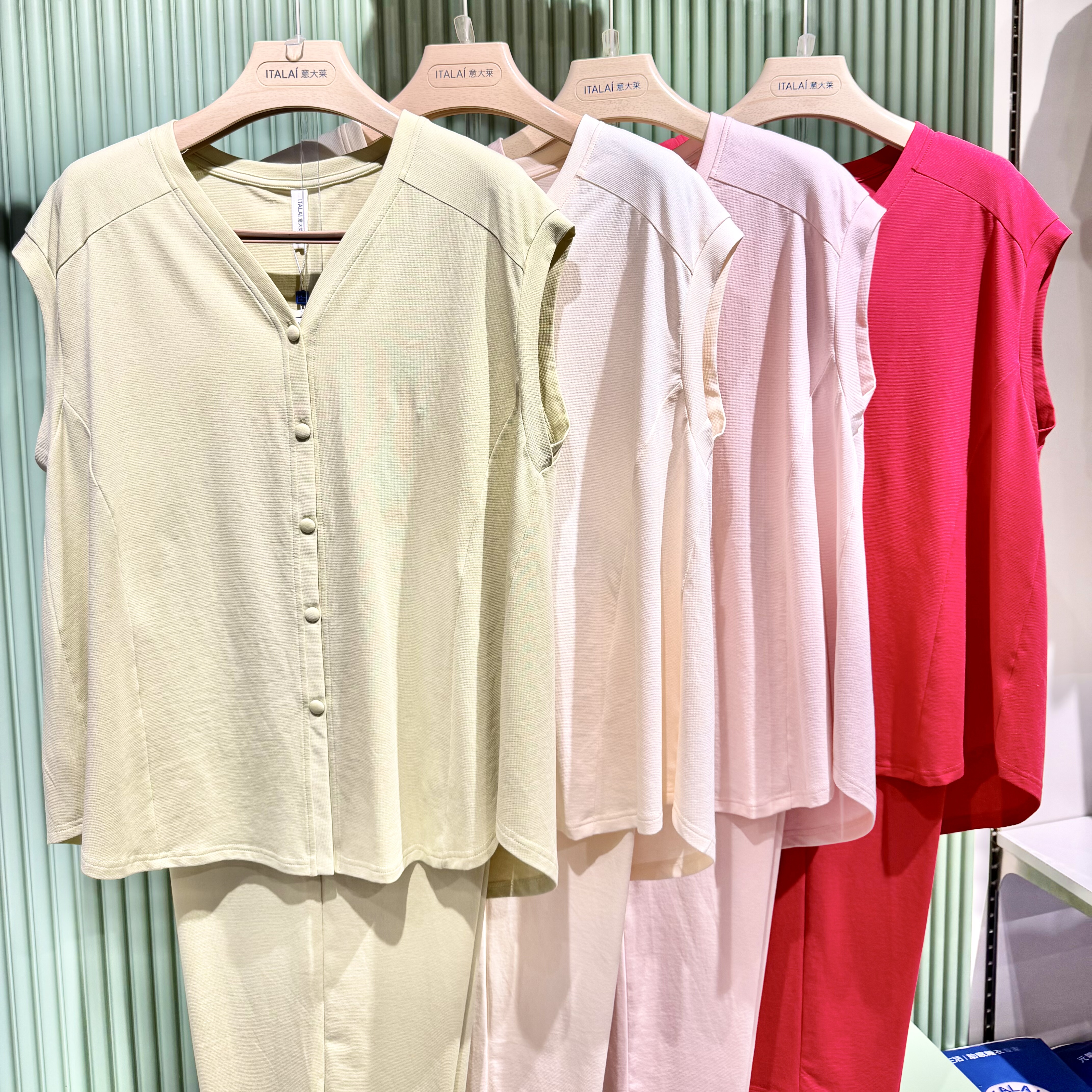 意大莱春夏女士太极石纤维Y领砍袖开衫休闲家居服睡衣套装6A357
