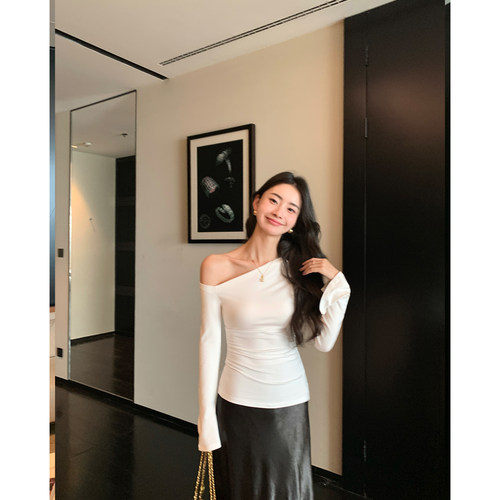 简构之美长袖斜肩上衣针织t恤