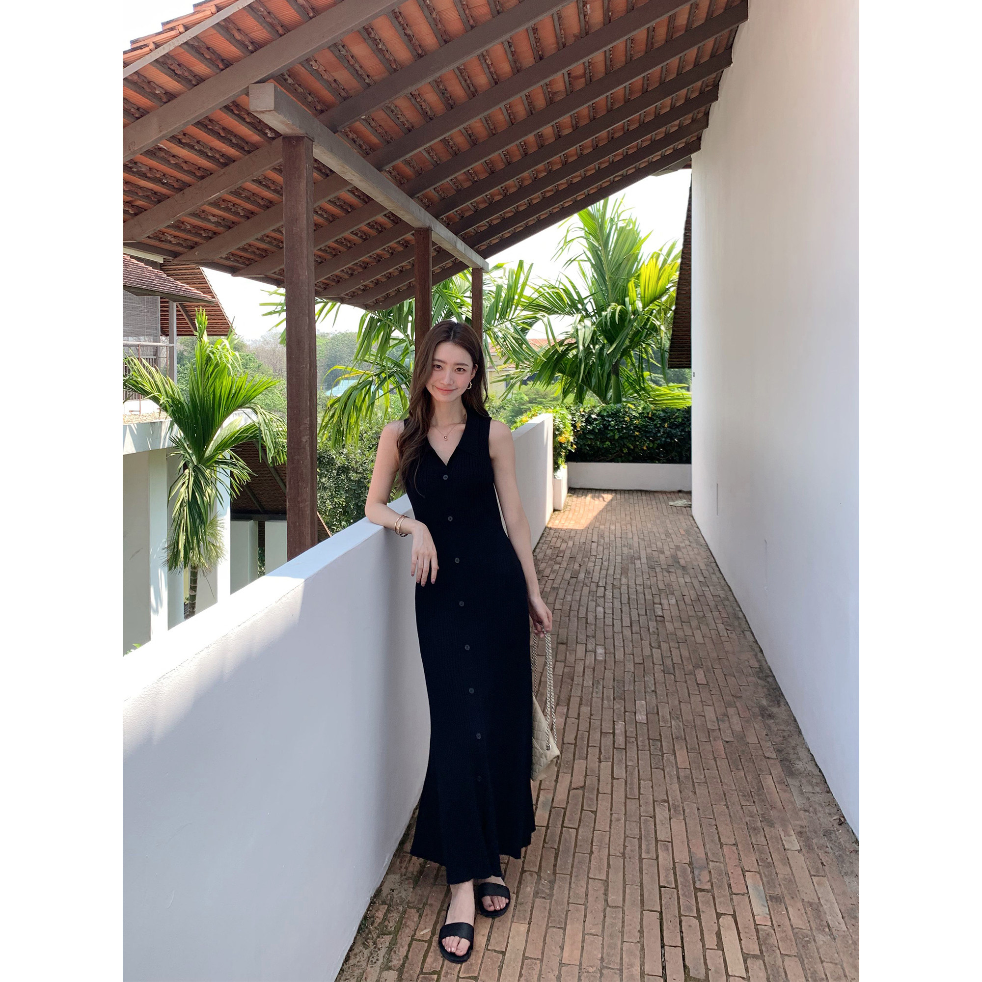 pusumede 曲线感！气质V领无袖针织背心连衣裙女修身包臀收腰长裙