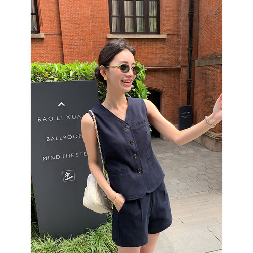 pusumede老钱调调 v领马甲背心女高级感气质无袖上衣休闲短裤套装