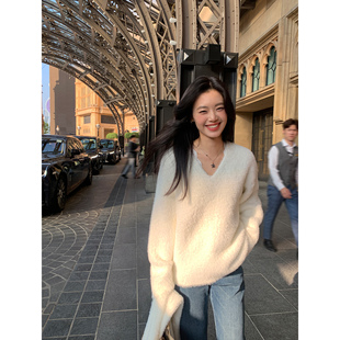 上衣 pusumede软糯仿貂毛v领毛衣女带围巾套头宽松慵懒气质针织衫