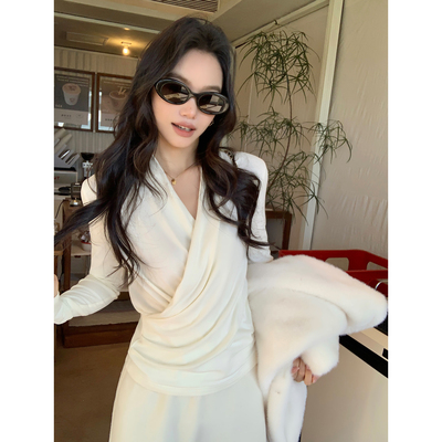 pusumede一抹月光 白色交叠V领长袖针织衫女气质修身内搭打底上衣