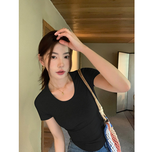 正肩修身 pusumede T恤女短袖 黑色U领短款 上衣 现货6.5折