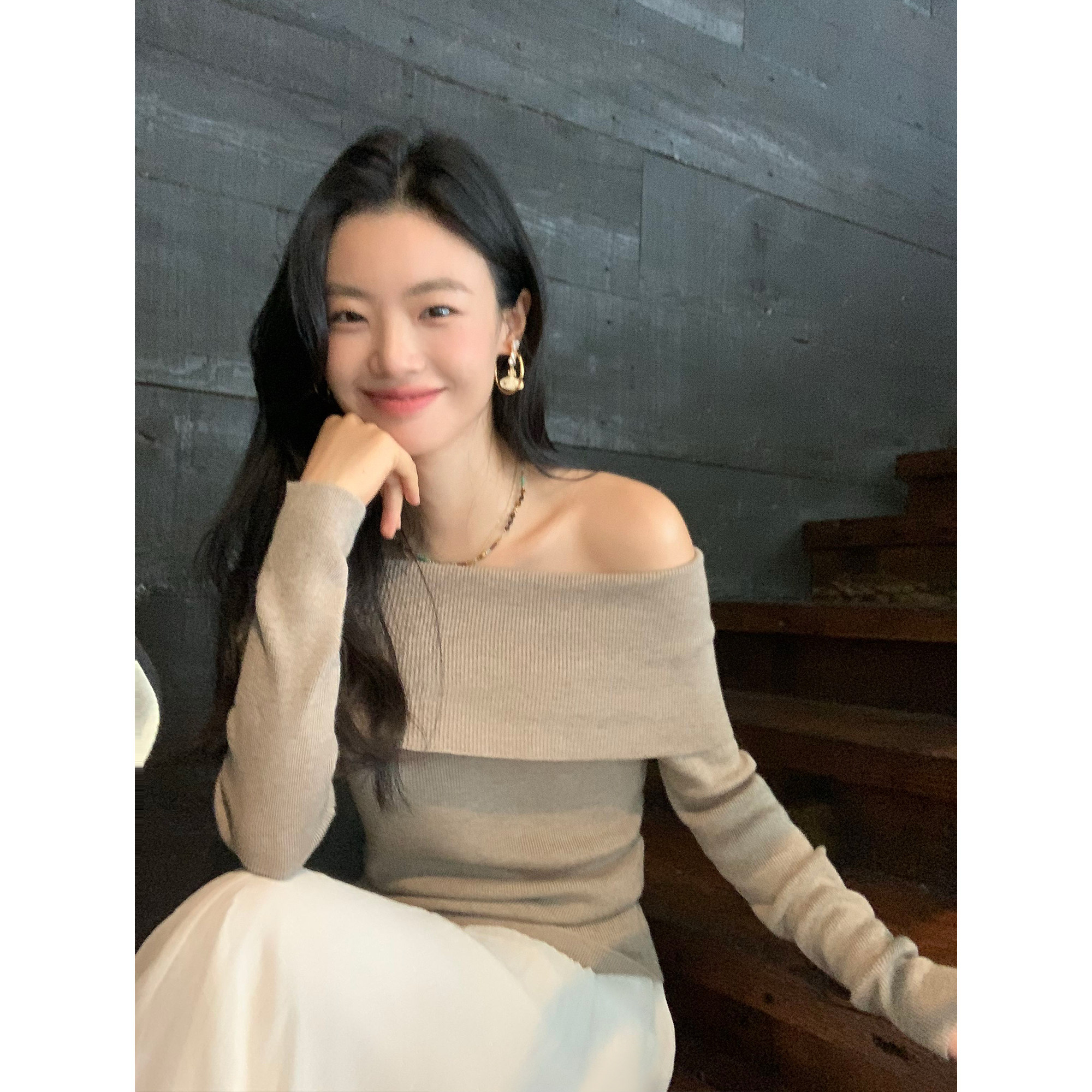 pusumede 都市轻行 黑色一字肩长袖针织衫女外穿气质露肩修身上衣