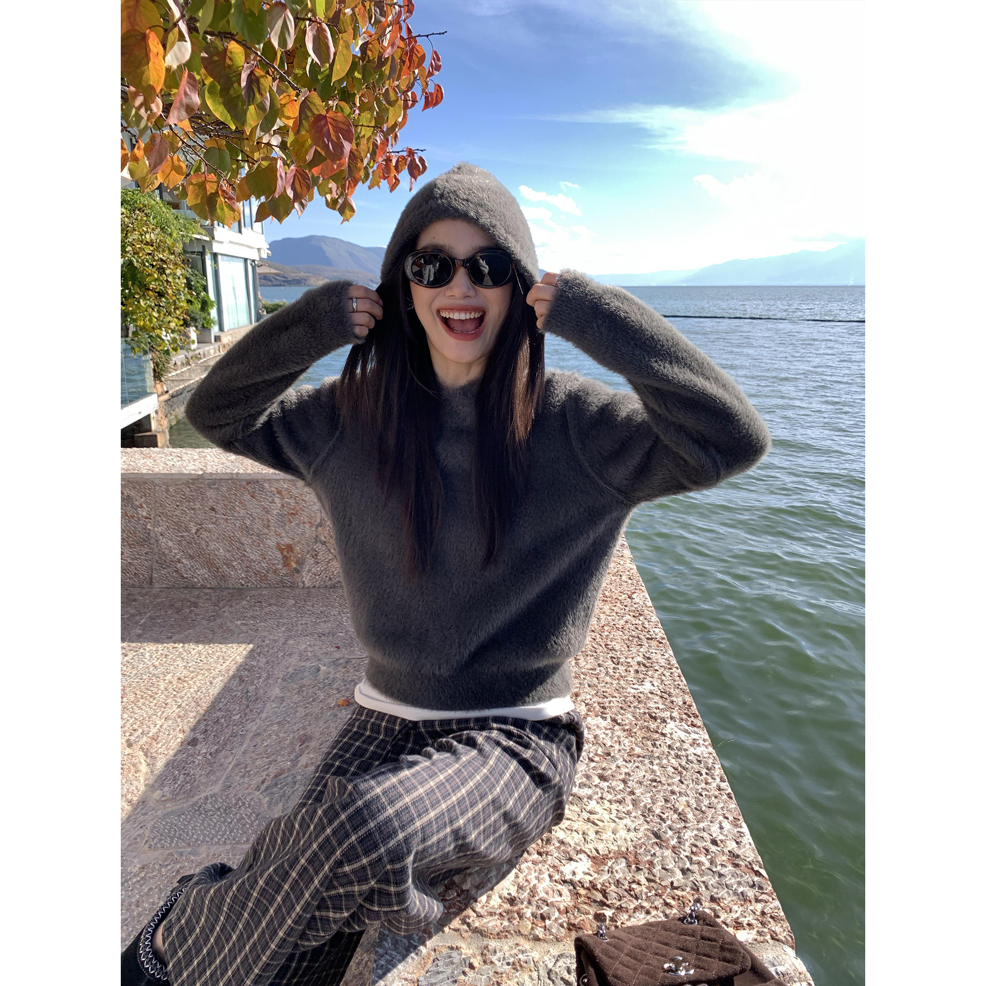 仿貂毛连帽套头毛衣女软糯上衣