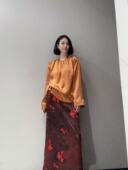 大桔大利 桔色桑蚕丝圆领上衣MT8753