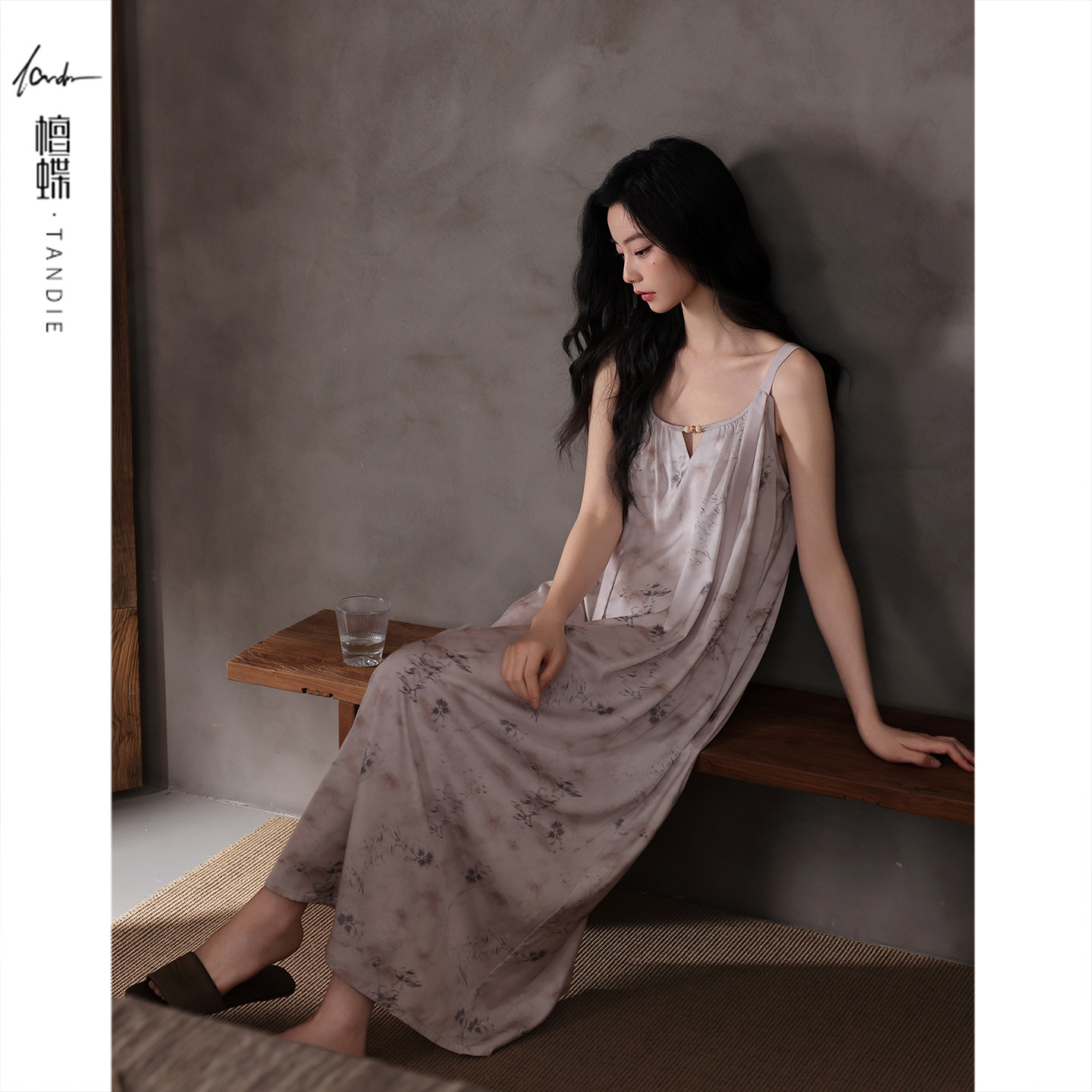 檀蝶冰丝夏季女士睡裙自带胸垫睡衣2026年新款夏天吊带凉感家居服