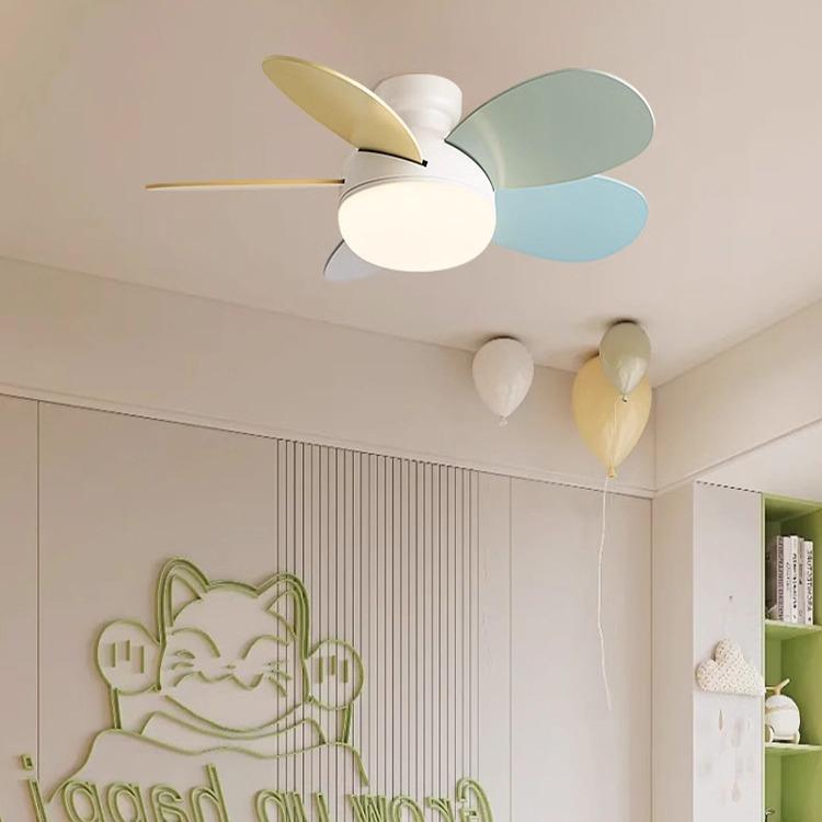 儿童房男女卡通风扇灯卧室创意北欧现代吸顶小朋友儿童灯吊灯风扇