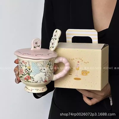日本进口可爱花间兔马克杯卡通带盖带勺陶瓷杯子情侣水杯精致伴手