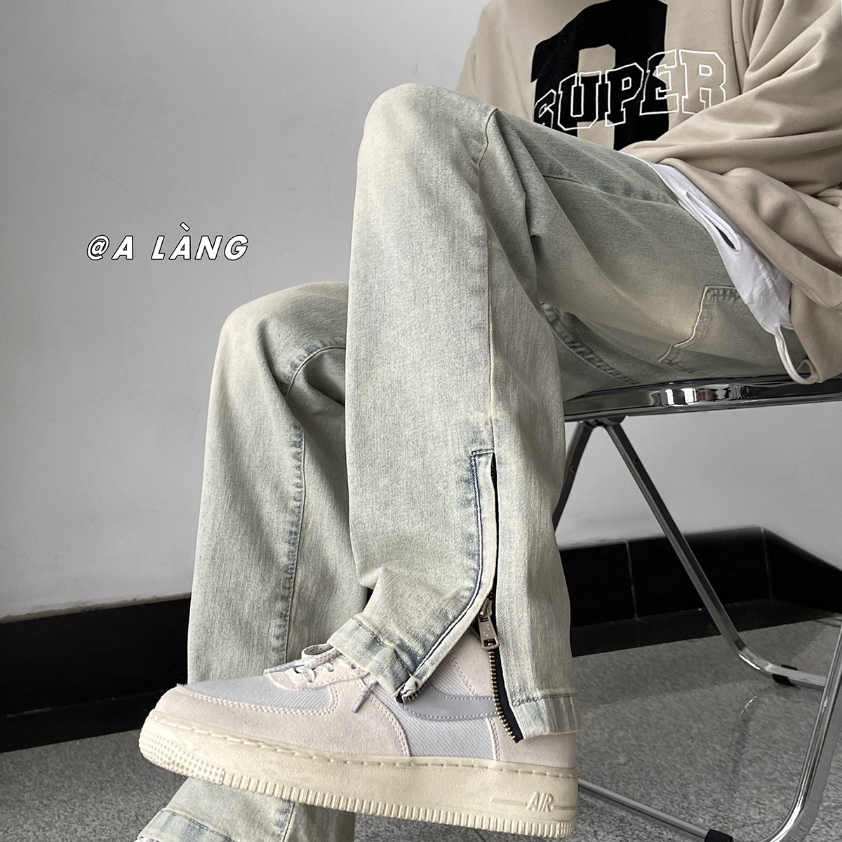 SWAG侧边拉链微喇牛仔裤