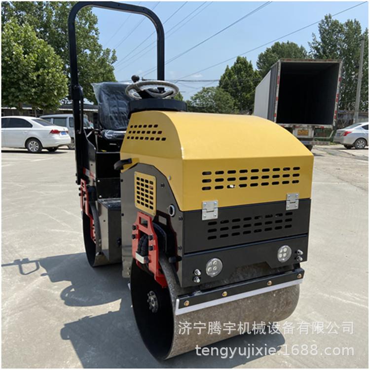 1.5吨双钢轮震动压路机腾宇报价混凝土路面沟槽压实机压道机