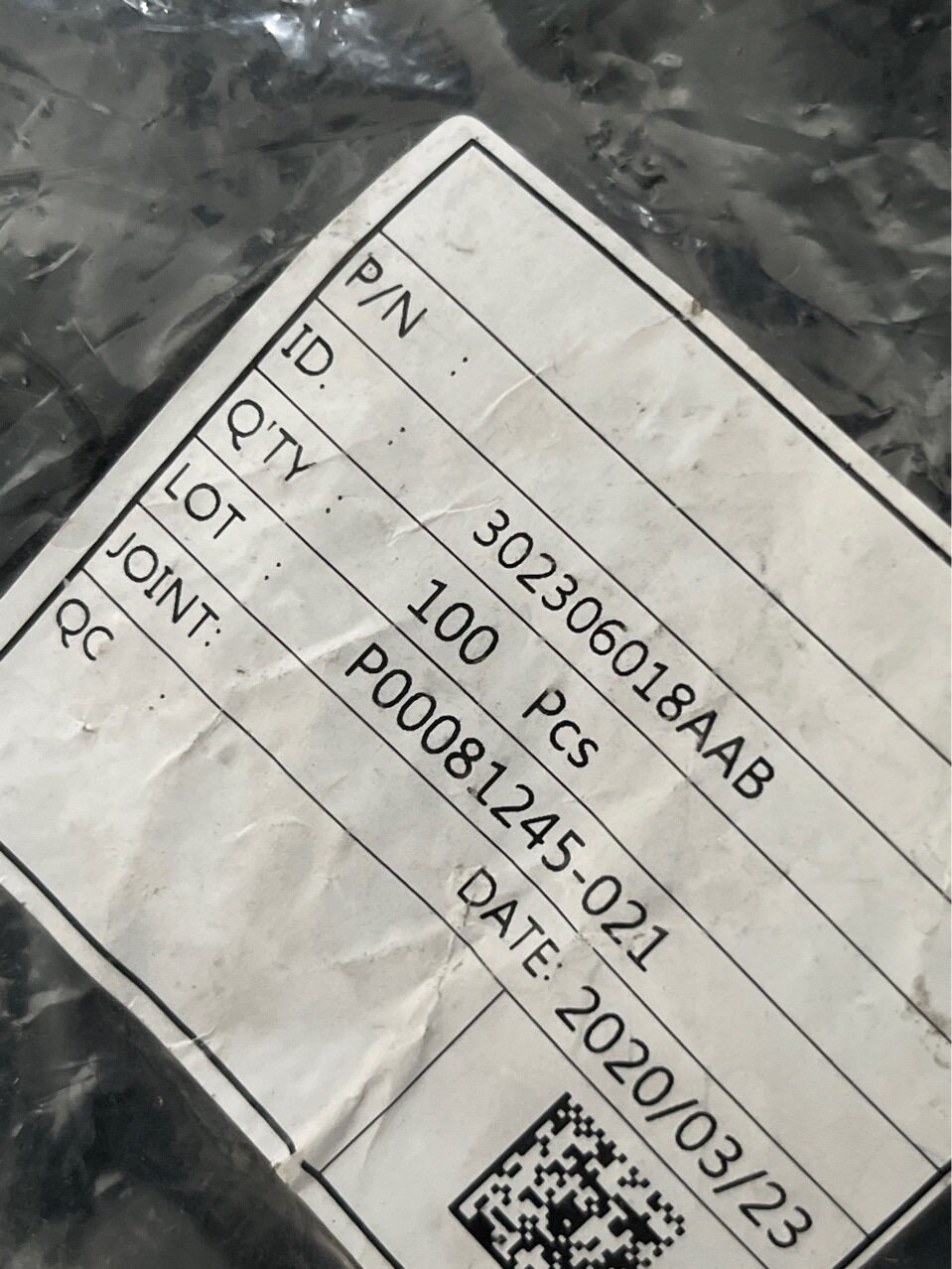 胡连306302053AAB原装连接器