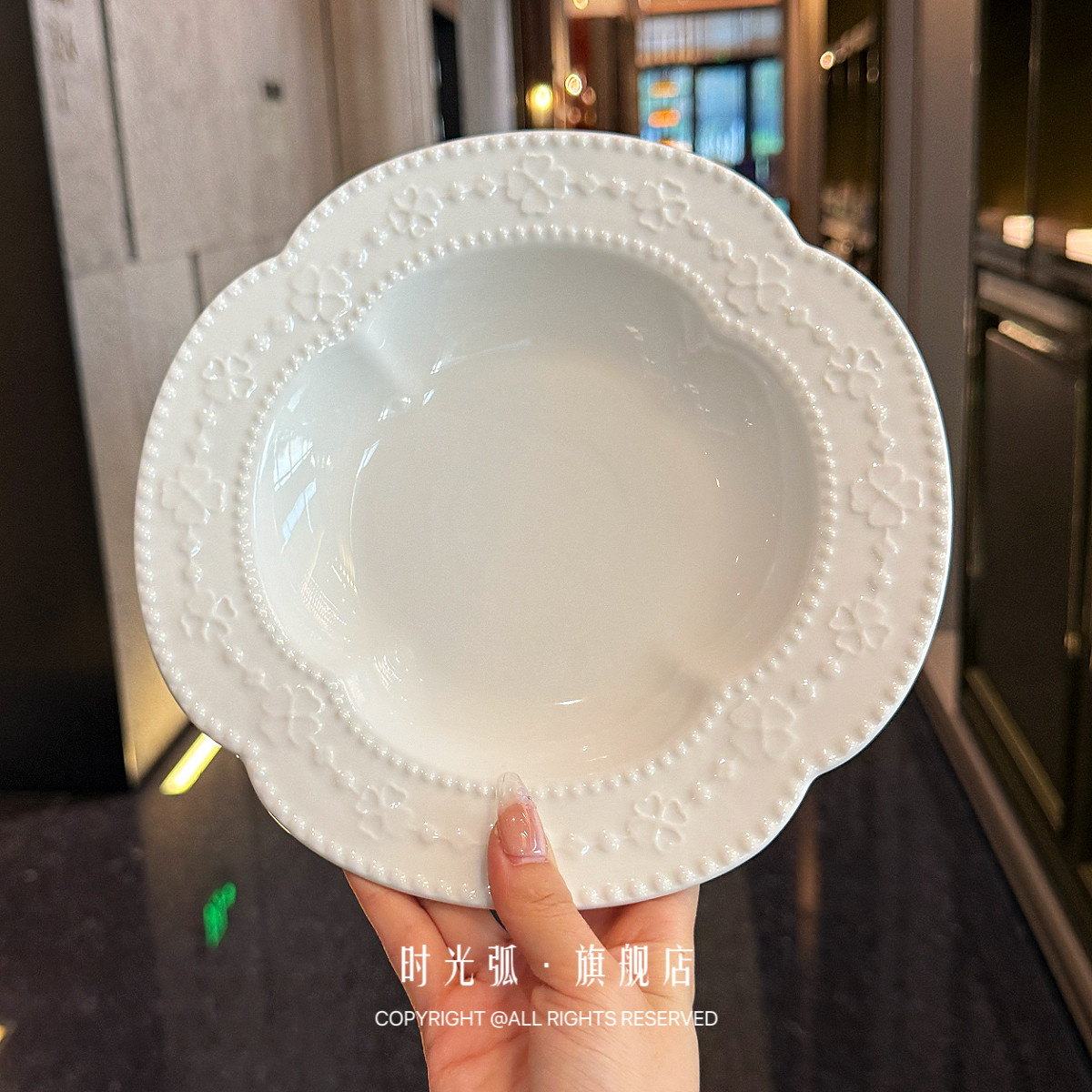 复古优雅浮雕花瓣陶瓷深盘花边造型菜盘西餐汤盘