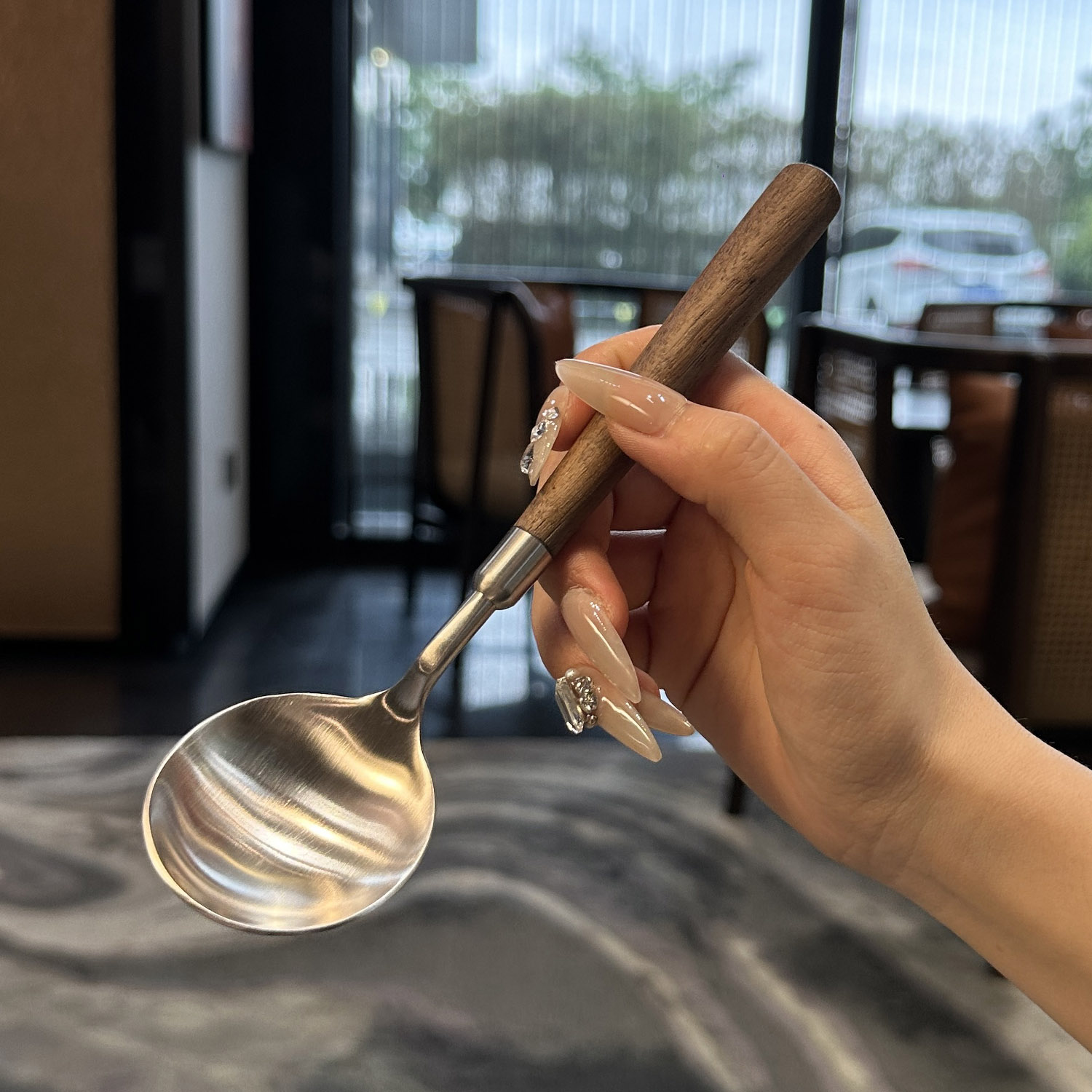 18/10不锈钢木柄勺子圆头勺