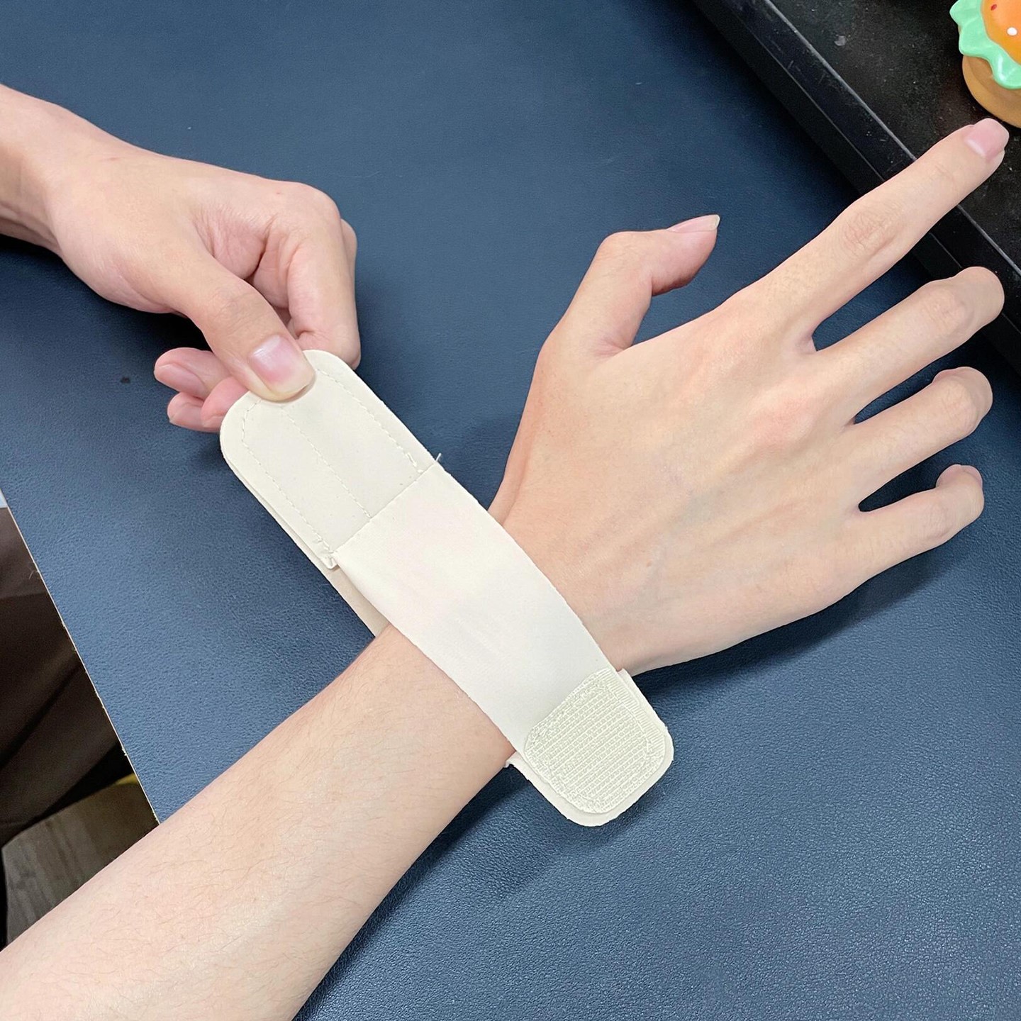 立减5元男女通用健身护腕带