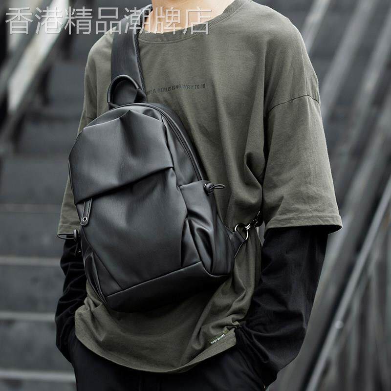 香港潮流男士皮质胸包单肩斜挎包学生新款旅行轻便胸前小揹包男包