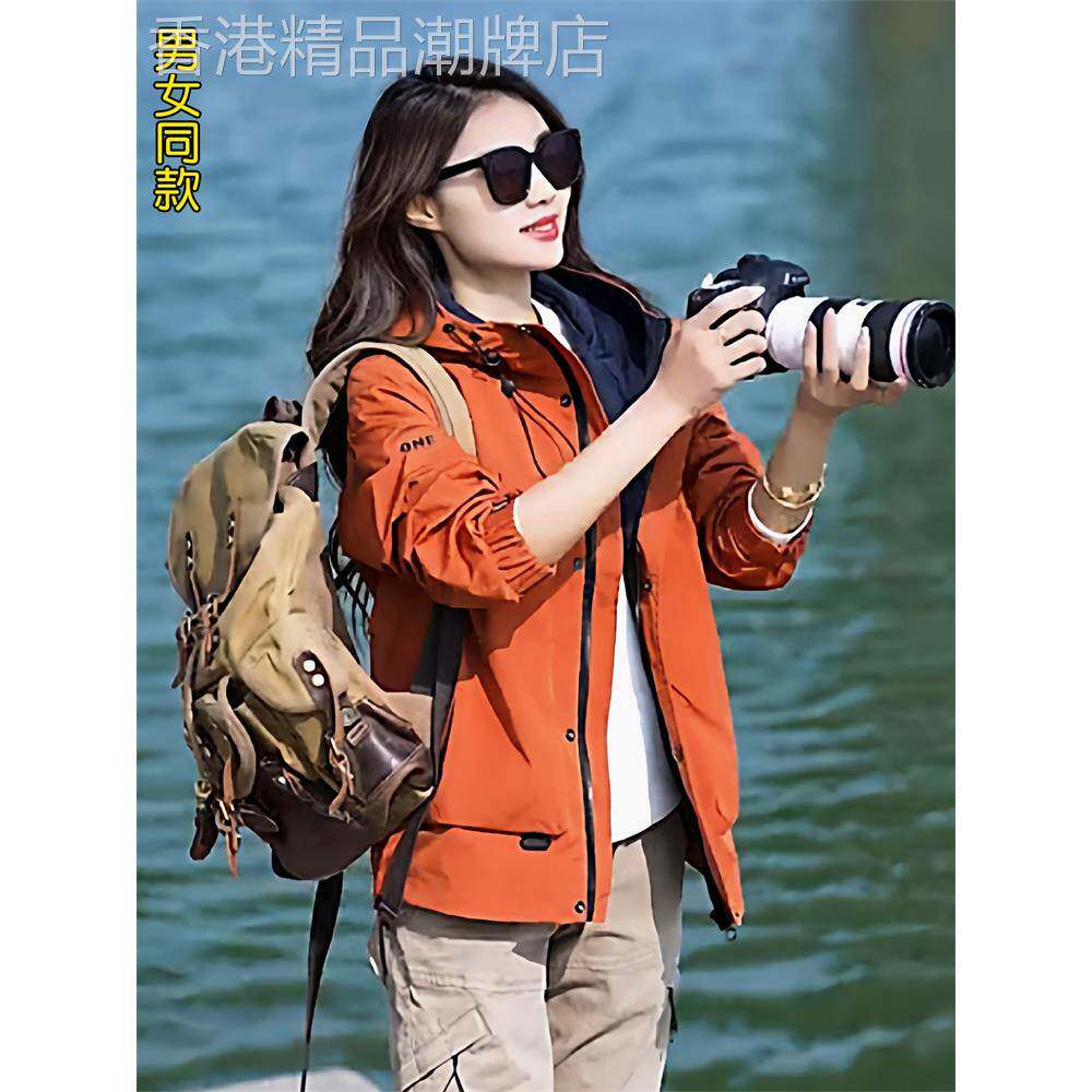 潮牌冲锋衣外套女士2025冬季新款户外夹克加厚夹棉服连帽情侣棉衣