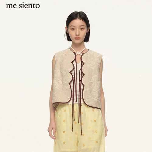 me siento 原麻色领口手订椰壳木珠绑带设计趣味感马甲上衣