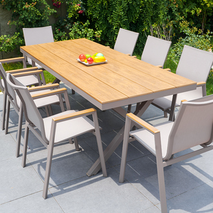 户外桌椅露台庭院塑木桌椅花园别墅室外防水防晒休闲简约桌椅组合