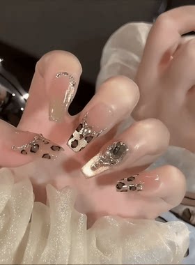 曼辞手工定制穿戴甲秋冬显白美甲
