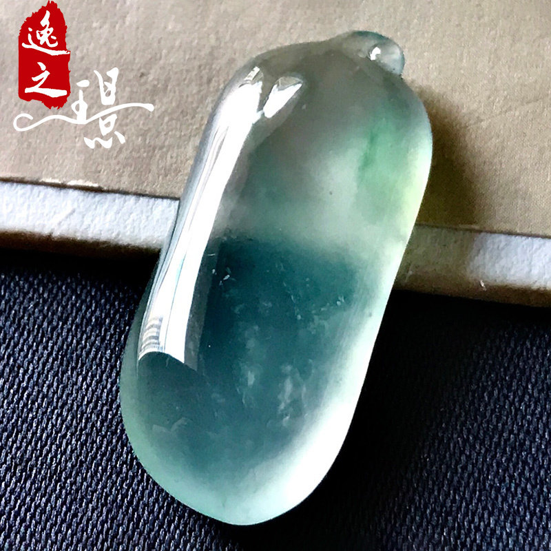 逸之璟天然翡翠福瓜吊坠