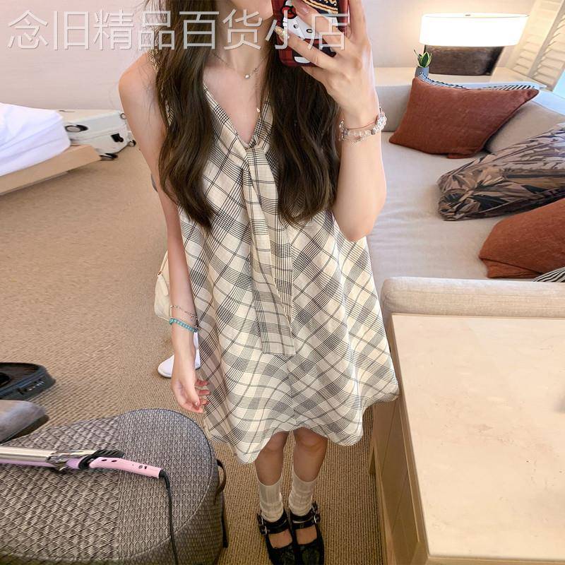 英国DHWA韩系无袖格纹挂脖吊带连衣裙女夏季小个子背心裙