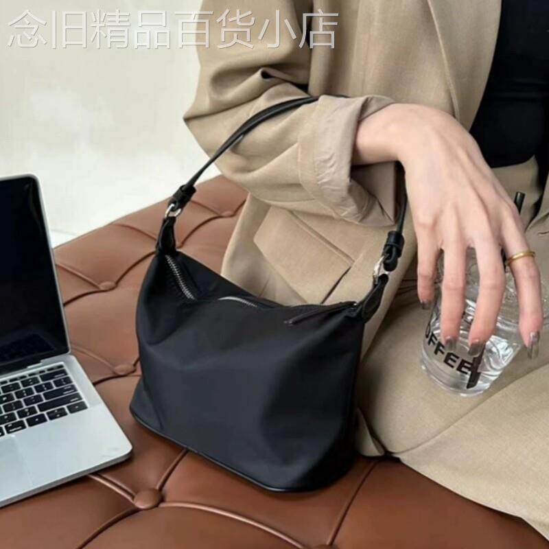法国ZAMP高级感牛津布腋下单肩包水饺包大容量尼龙布手提斜挎包女