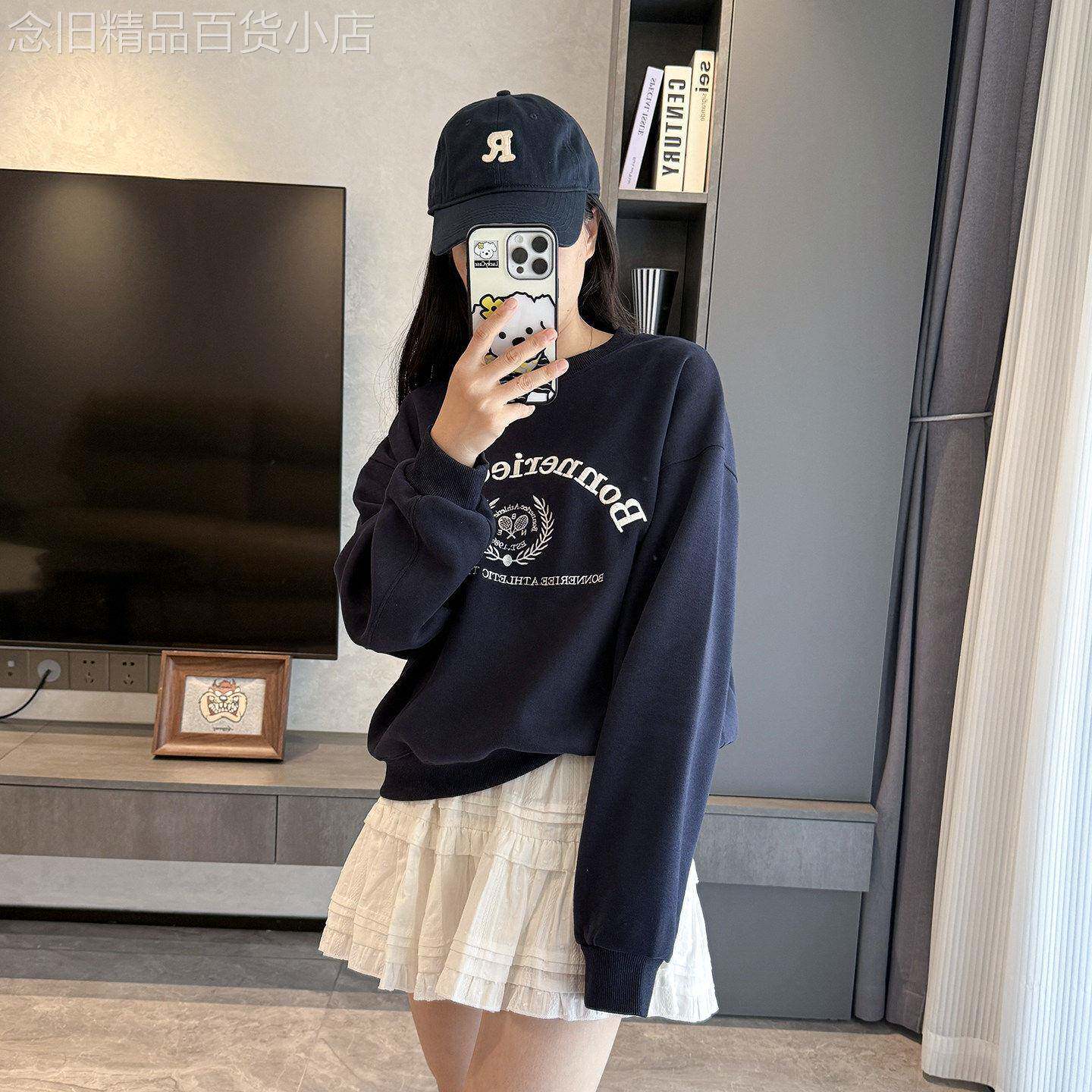 无帽套头卫衣女春秋季2026新款大码胖mm复古美式圆领字母刺绣上衣