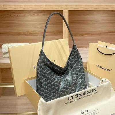 香港真皮狗牙HOBO腋下包包女士2025新款时尚夏季小众大容量单肩包