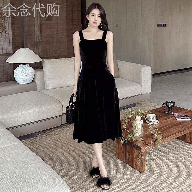黑色金丝绒吊带连衣裙女春秋欧货内搭背心a字裙收腰修身小黑裙子