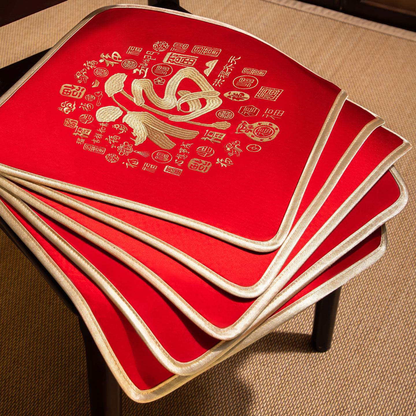 红色结婚喜庆客厅沙发坐垫久坐一片式防滑餐椅垫直排沙发垫屁垫子,居家布艺,椅垫,淘宝优惠券,粉丝福利购,淘宝优惠卷