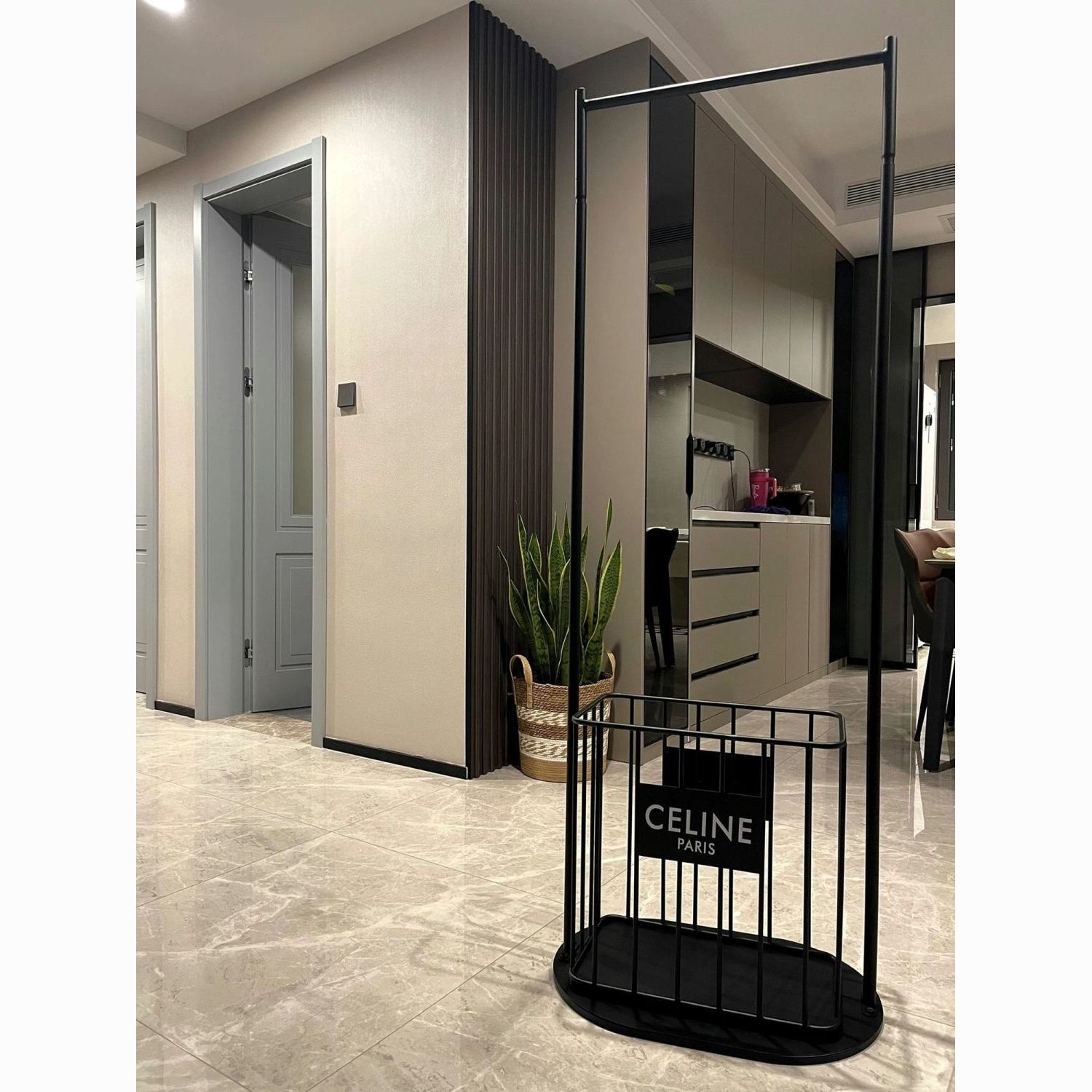 网红落地移动挂衣架现代