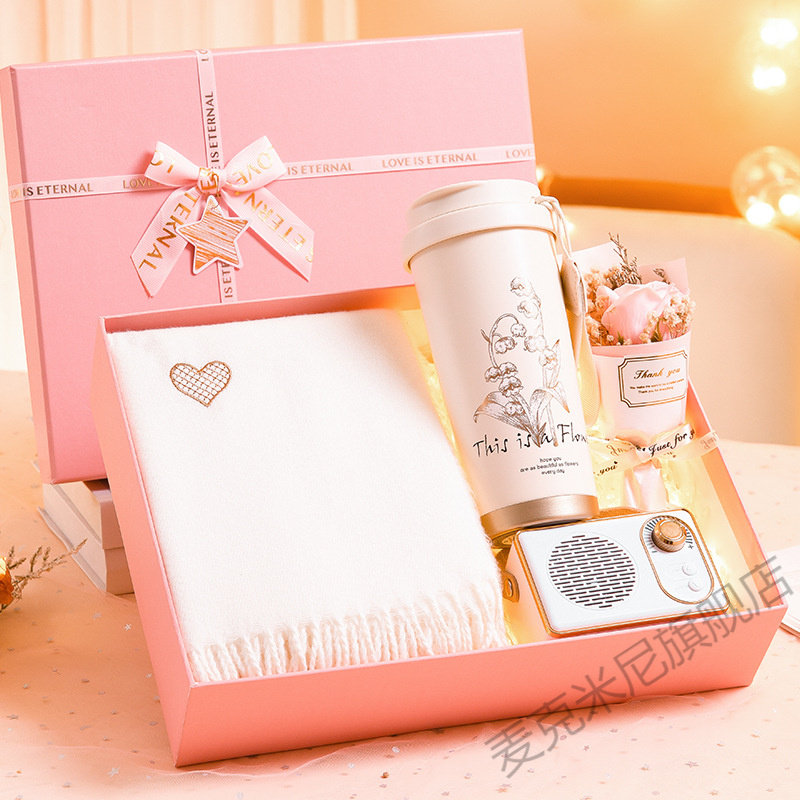 生日礼物女生小众高级感创意实用女孩老婆围巾情人节礼物送女朋友