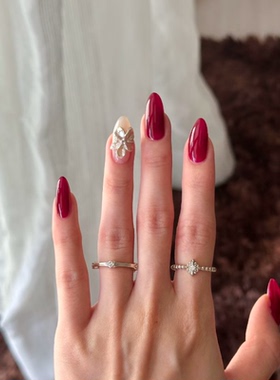 高级简约红色新年海莉纯手工穿戴甲气质显白杏仁美甲中长款甲片
