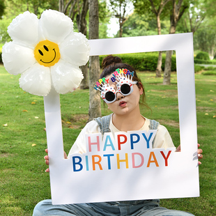 INS生日快乐手拿相框宝宝周岁装饰布置户外派对聚会拍照kt板气球