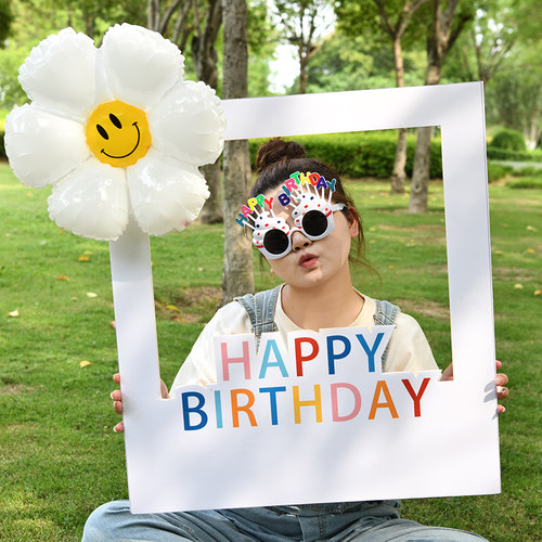 益绘生日快乐手拿相框拍照kt板