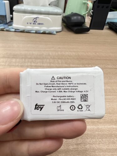 适用宝马钥匙数据盒电池