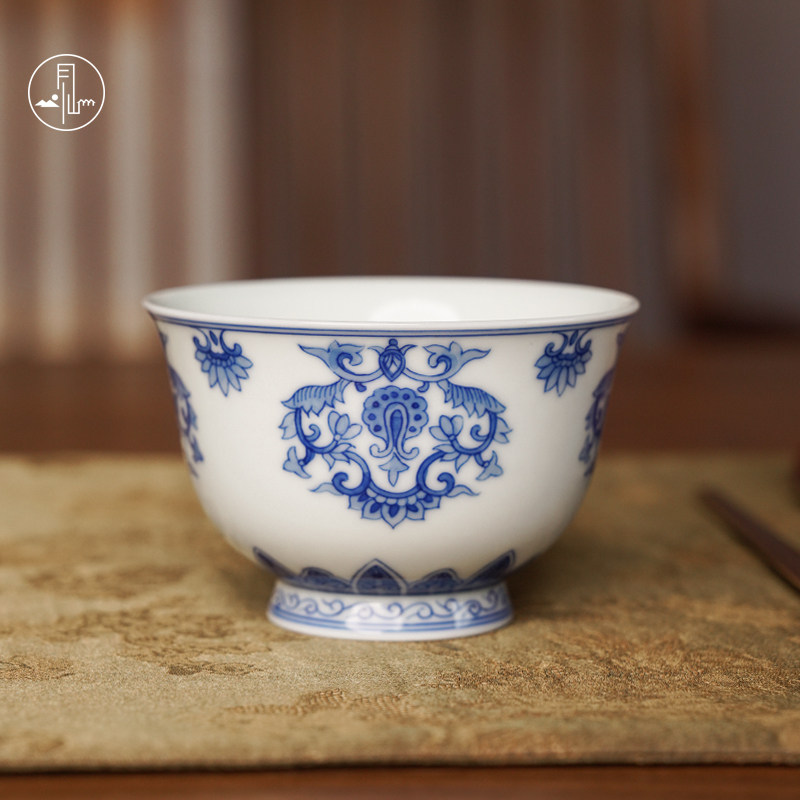 见山烧青花忍冬纹束腰杯景德镇陶瓷茶杯个人专用主人杯茶具手工