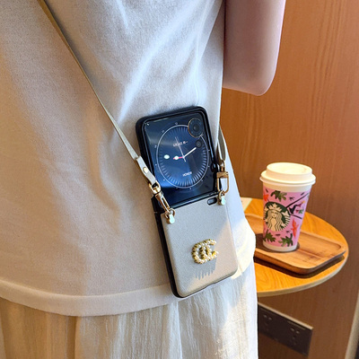 适用摩托罗拉razr60ultra手机壳简约时尚蚕丝纹硬壳摩托罗拉motorazr60折叠屏全包razr60pro便捷斜挎背带女款