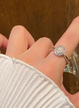冰透白玉髓鸽子蛋戒指女纯银轻奢小众高级感新中式清冷感开口指环