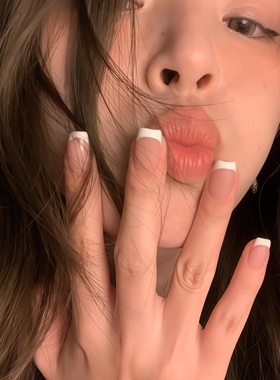 纯手工制作穿戴甲美甲经典奶油白法式简约裸色显白短款2026新款