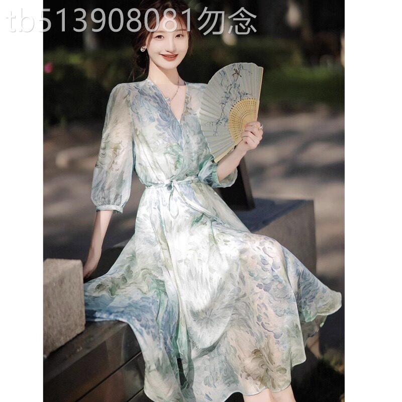 雪纺碎花洋装女夏季2026新款宽松V领a字设计感中长版七分袖裙子